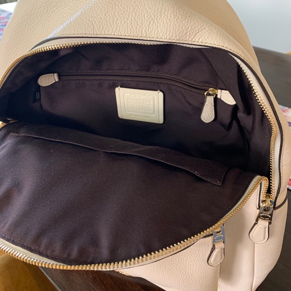 Cream coach back pack ! - Picture 5 of 6